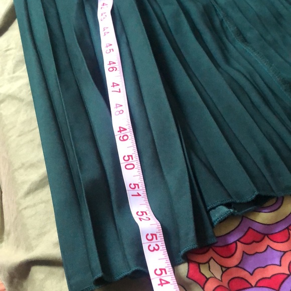 Green satin dress - Picture 11 of 11